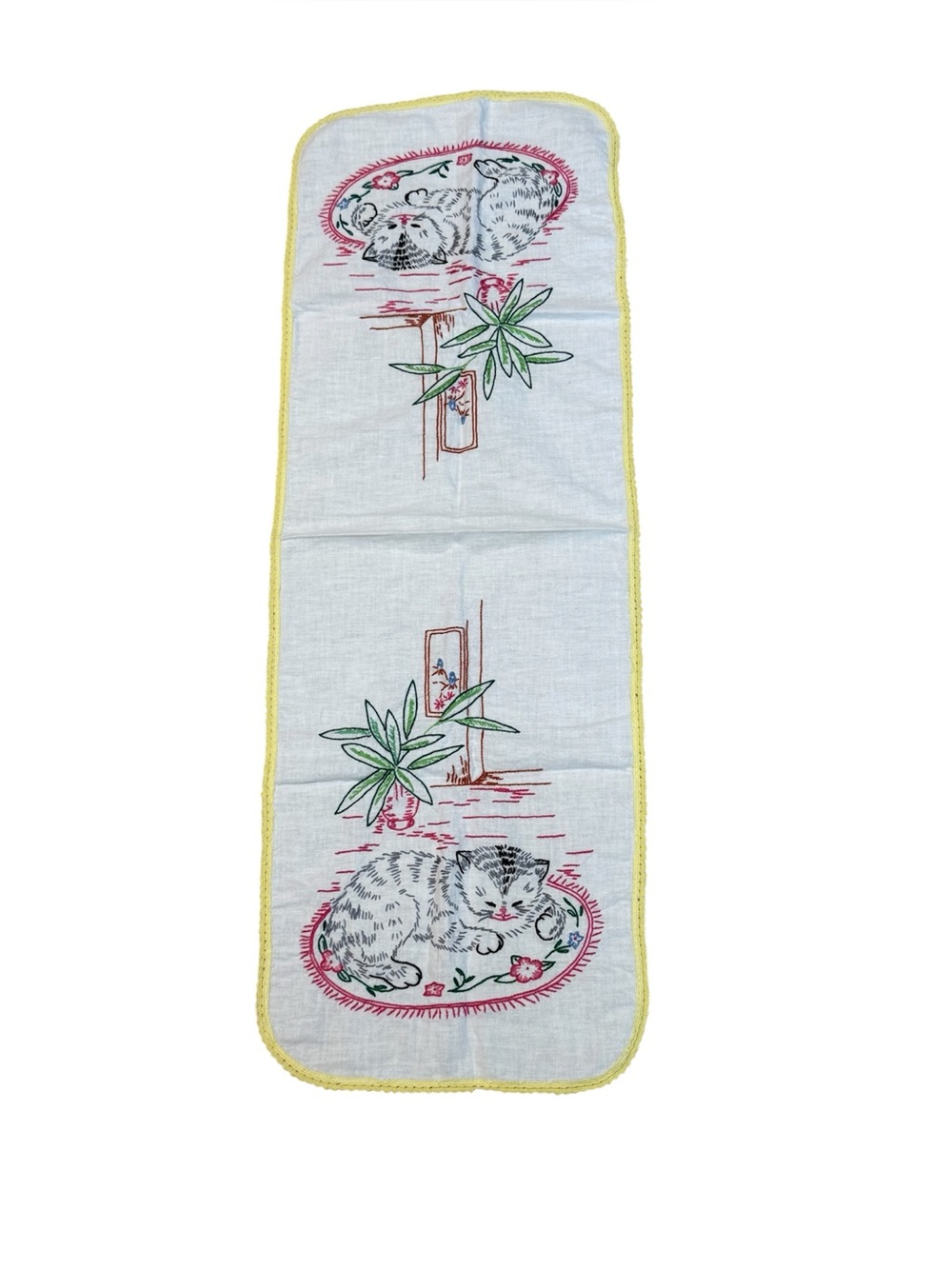 Vintage Embroidered Kitten Cat Yellow Lace Trim Table Dresser Runner